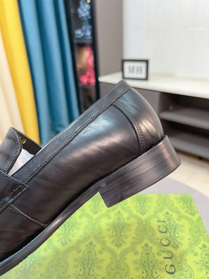 Men's shoes 💰500🌹🌹[GUCCI Gucci] A new style of formal men's leather shoes is coming ~ The original quality upper is made of Italian cowhide➕The leather is soft and delicate, comfortable and soft. The top layer of genuine leather, rubber wear-resistant outsole, the shoe shape is dignified and domineering, and the luxury charm is not concealed! The natural and free nouveau riche leads the trend. Code number: 38-44